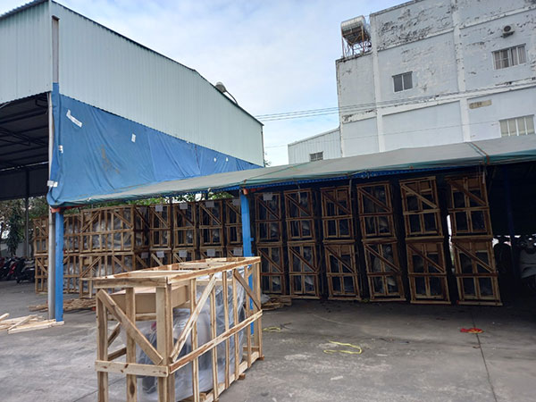Bốc xếp hàng Container